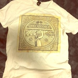 Obey t shirt